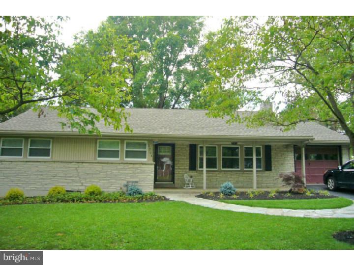 1704 Golf Road Reading, PA 19601 - Photo 2 of 20
