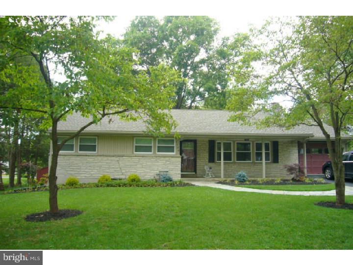 1704 Golf Road Reading, PA 19601 - Photo 3 of 20