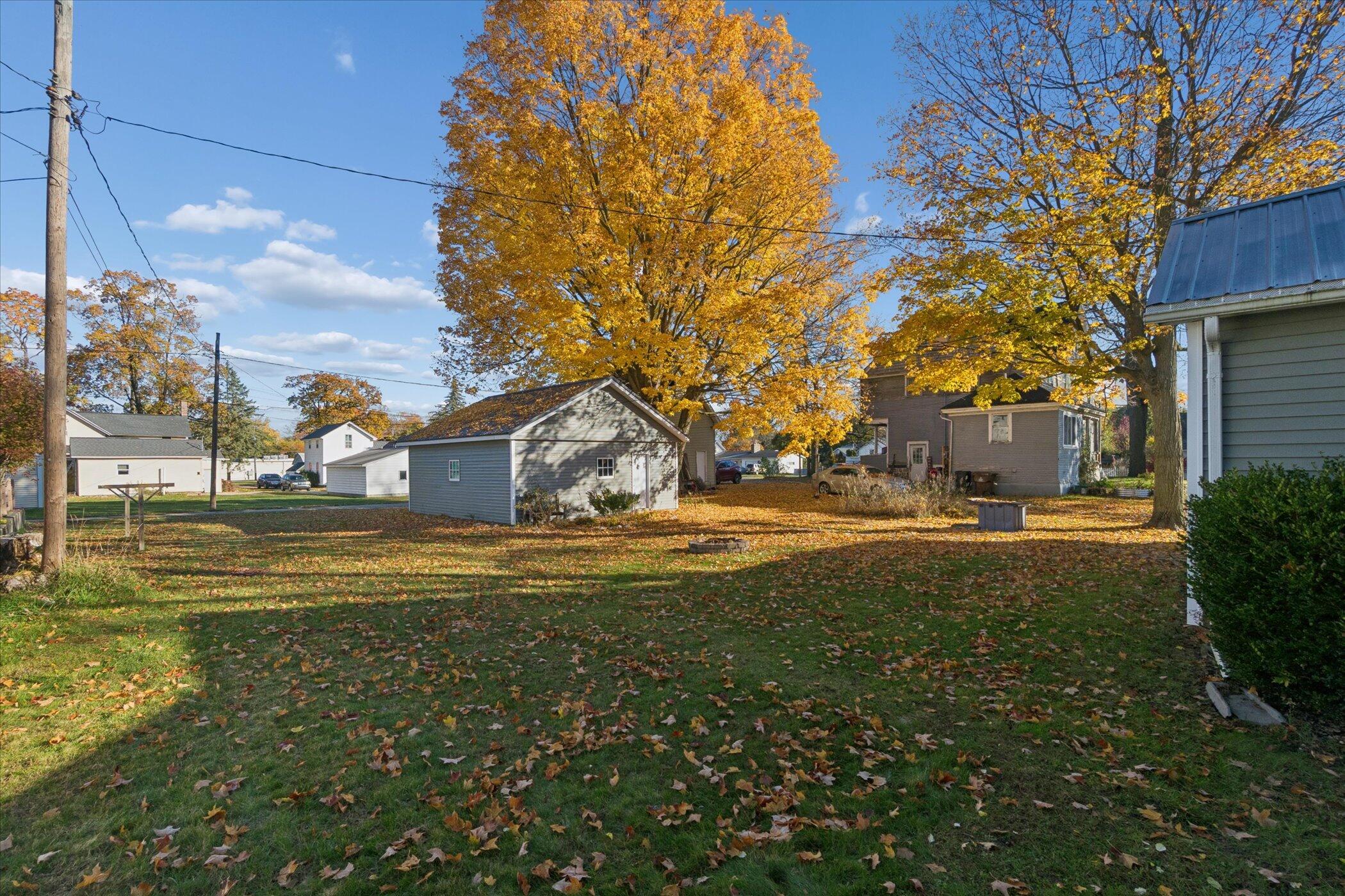 311 East Pine Street Edmore, MI 48829 - Photo 29 of 36 29-311-E-Pine-St-Windowstill