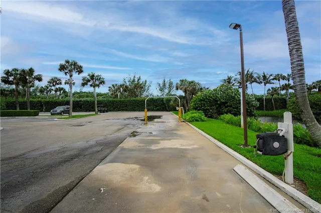 $2,900 | 9940 South Ocean Drive, Unit 309, Jensen Beach, FL 34957