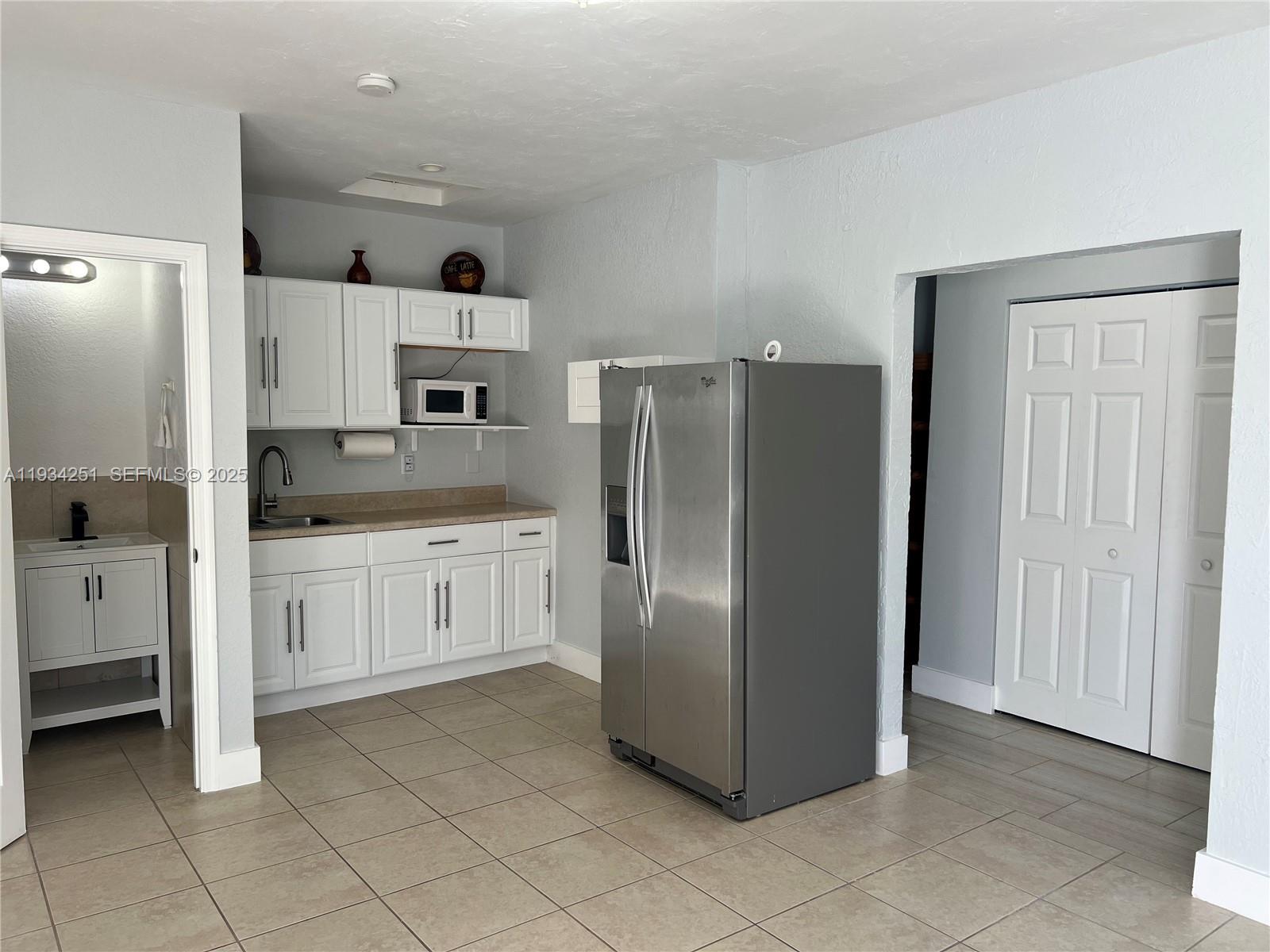 26121 Southwest 130th Avenue Homestead, FL 33032 - Photo 9 of 16