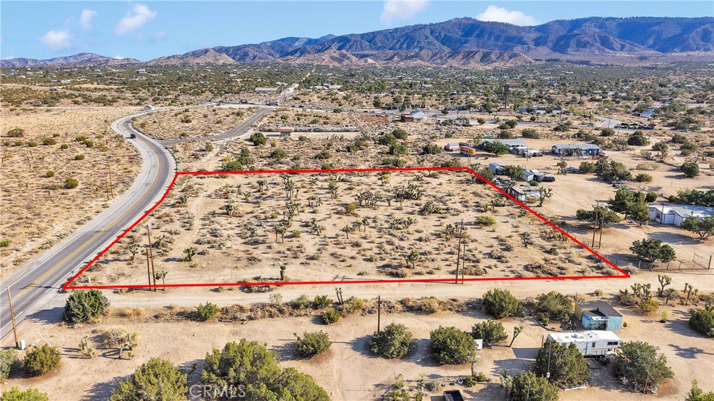 875 Locust Road Pinon Hills, CA 92372 - Photo 7 of 10
