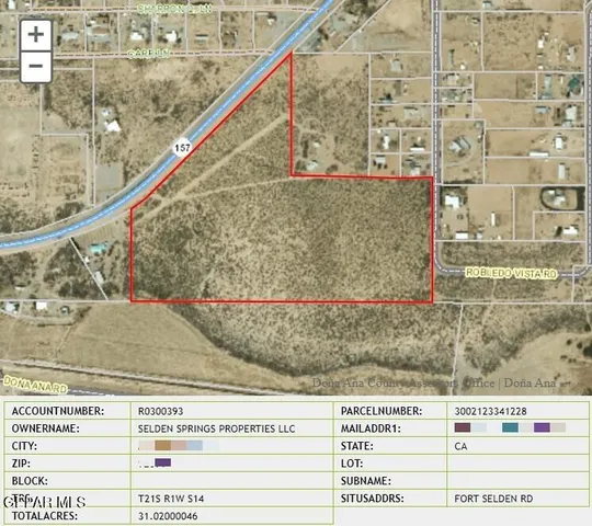 a black and white photo of a picture