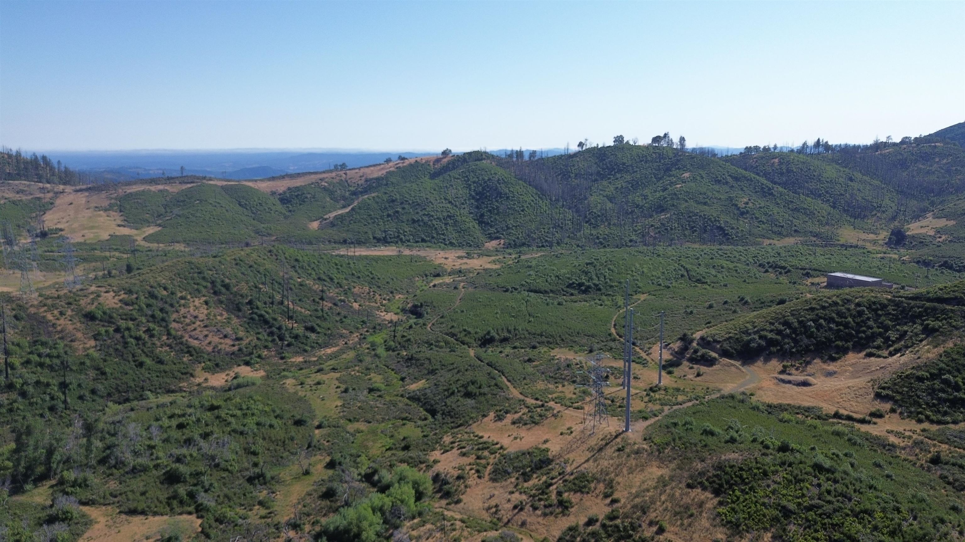 11311 Pine Flat Road Healdsburg, CA 95448 - Photo 14 of 45 an aerial view of mountain and tree
