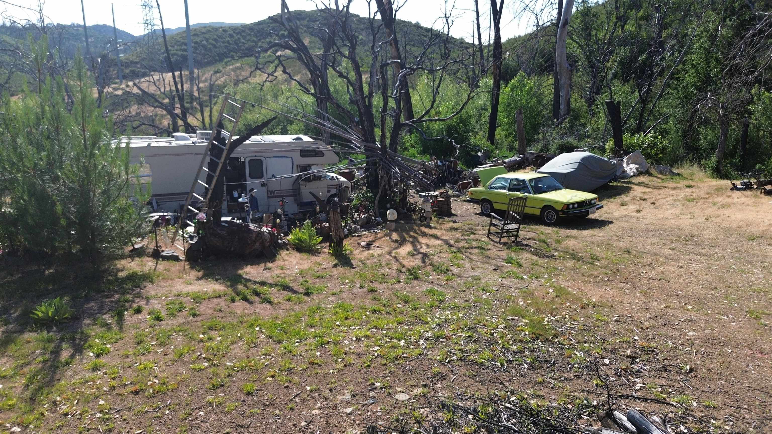 11311 Pine Flat Road Healdsburg, CA 95448 - Photo 27 of 45 a view of a backyard with large trees