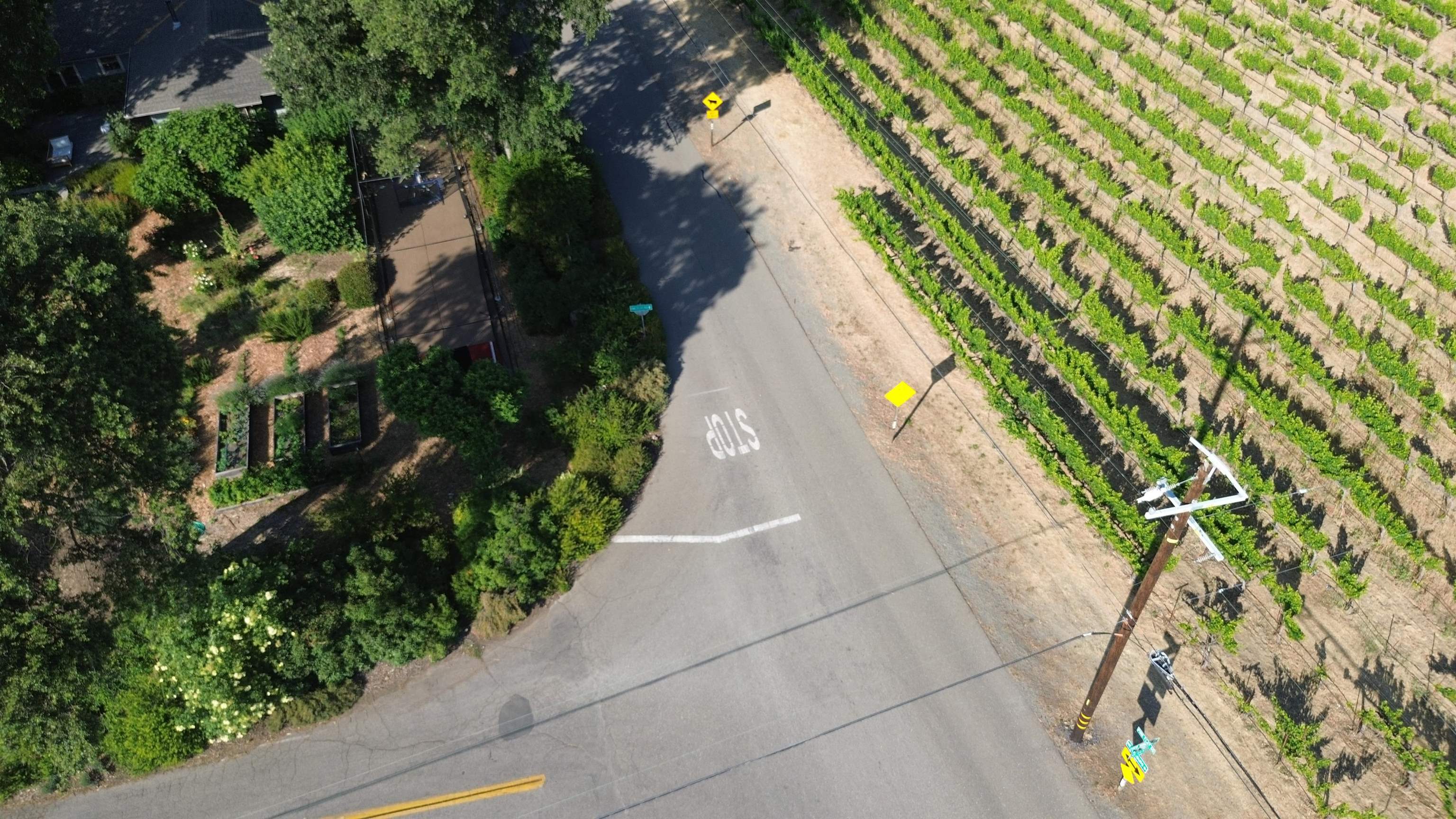 11311 Pine Flat Road Healdsburg, CA 95448 - Photo 35 of 45 a view of an outdoor space with swimming pool