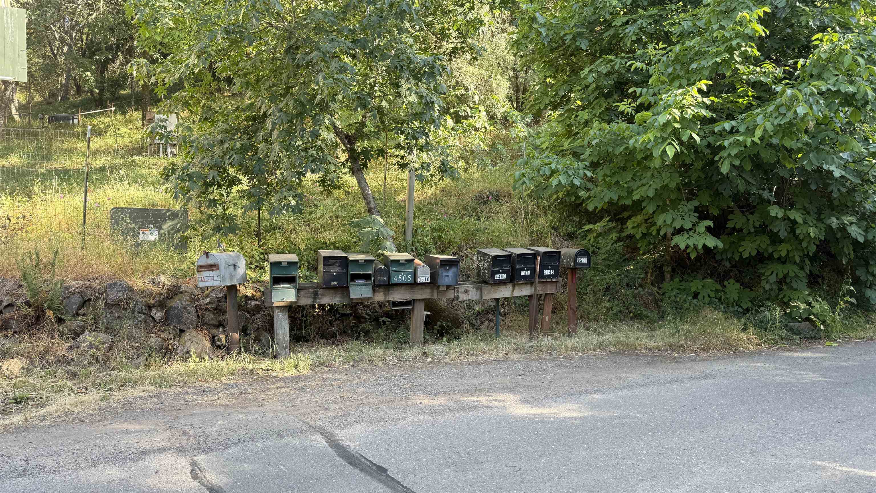 11311 Pine Flat Road Healdsburg, CA 95448 - Photo 45 of 45 a view of a patio with table and chairs and potted plants