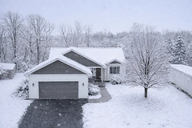 $394,000 | 1389 Mallard Lane, New Richmond, WI 54017