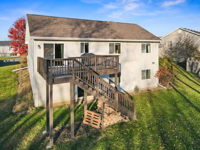 $394,000 | 1389 Mallard Lane, New Richmond, WI 54017