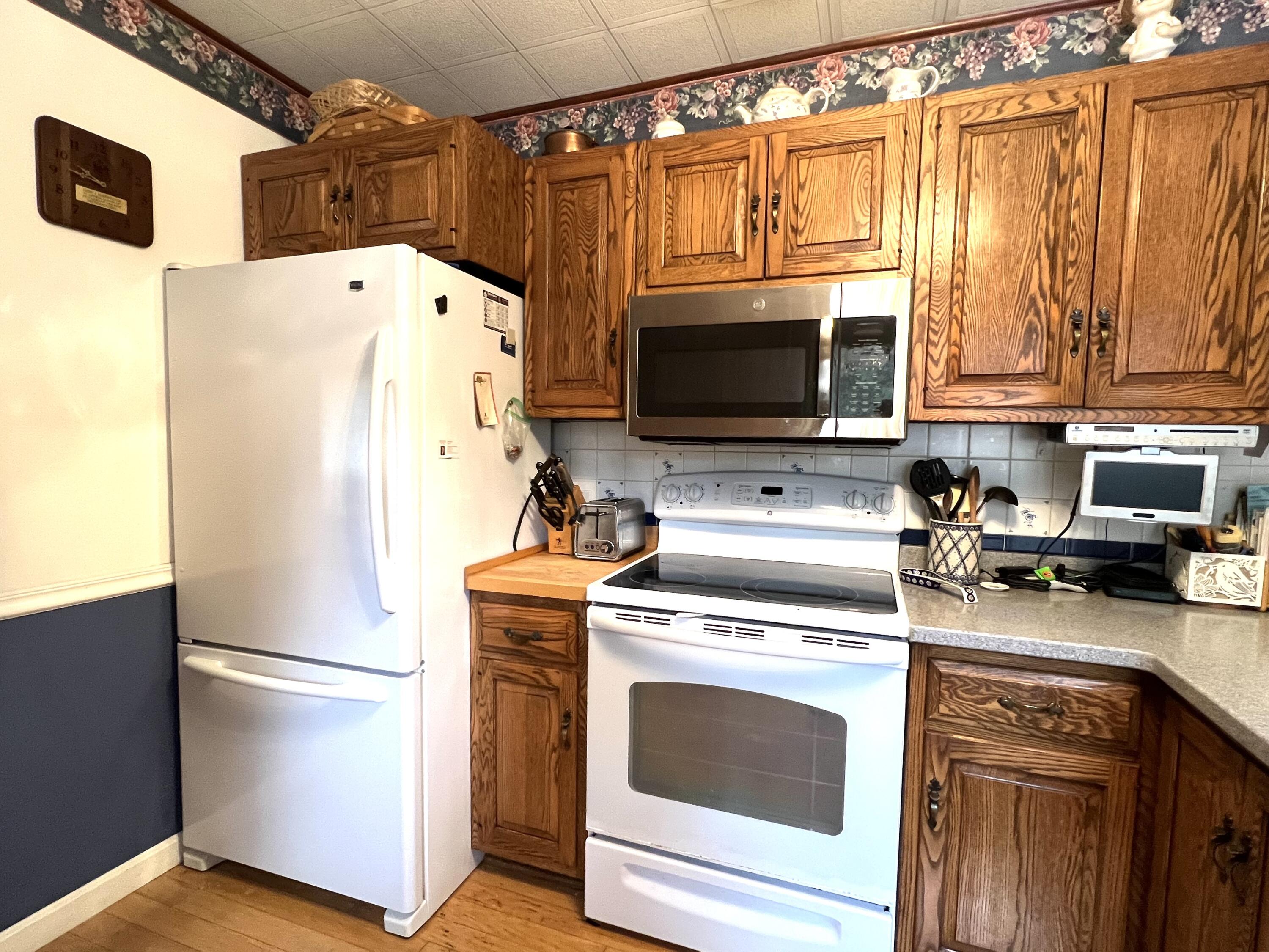 151 Forest Avenue Orono, ME 04473 - Photo 18 of 51 26