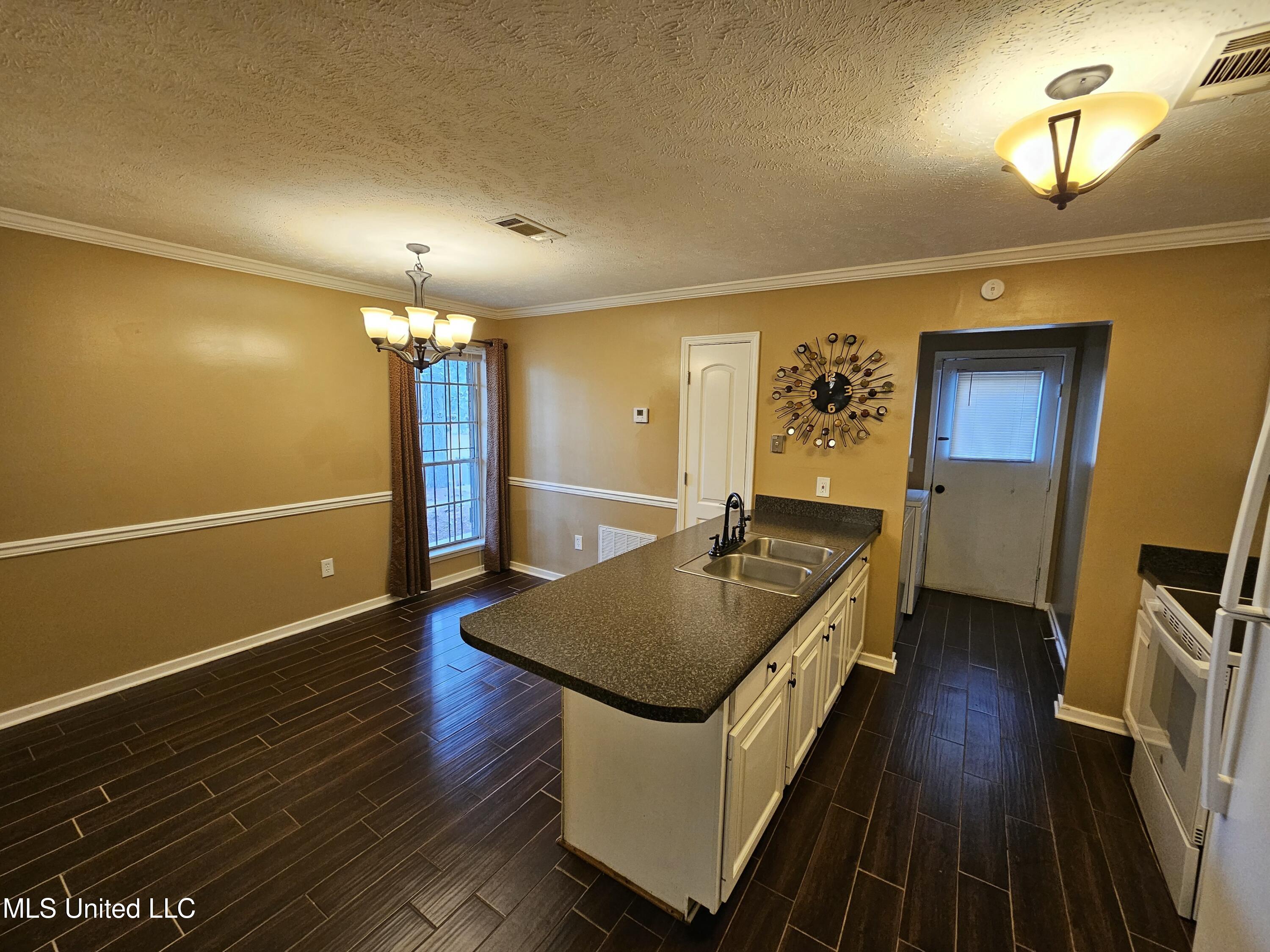 2336 Princess Pine Drive Jackson, MS 39212 - Photo 10 of 13 20250818_121454