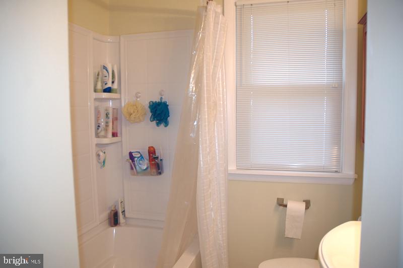 518 Lexington Road Lancaster, PA 17603 - Photo 7 of 14 Gallery Image 7