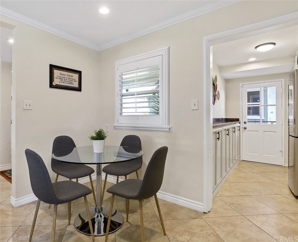 1345 Leonard Avenue Pasadena, CA 91107 - Photo 7 of 25