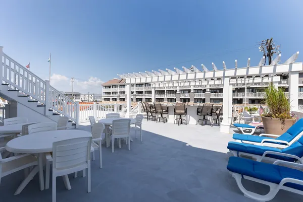 a car parked in front of a building