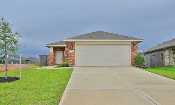 $1,700 | 557 Copper Spgs Drive, Magnolia, TX 77354