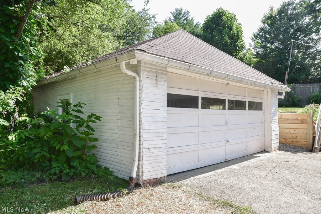 1629 Ferndale Road Northwest Canton, OH 44709 - Photo 31 of 35 2-car detached garage with an opener.