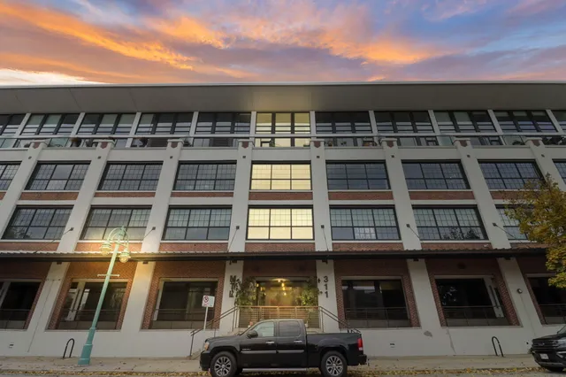 $348,900 | 311 East Erie Street, Unit 224, Milwaukee, WI 53202