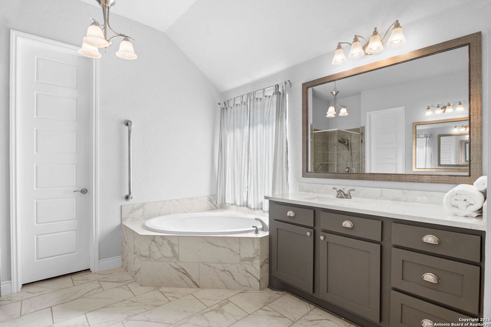 3136 Little Creek Path Seguin, TX 78155 - Photo 18 of 37