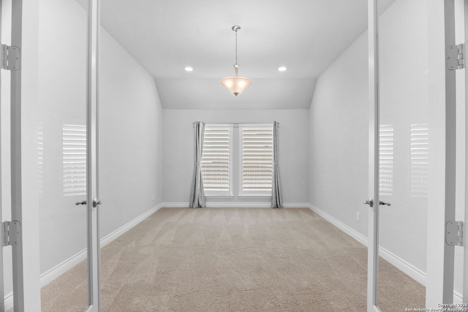 3136 Little Creek Path Seguin, TX 78155 - Photo 5 of 37