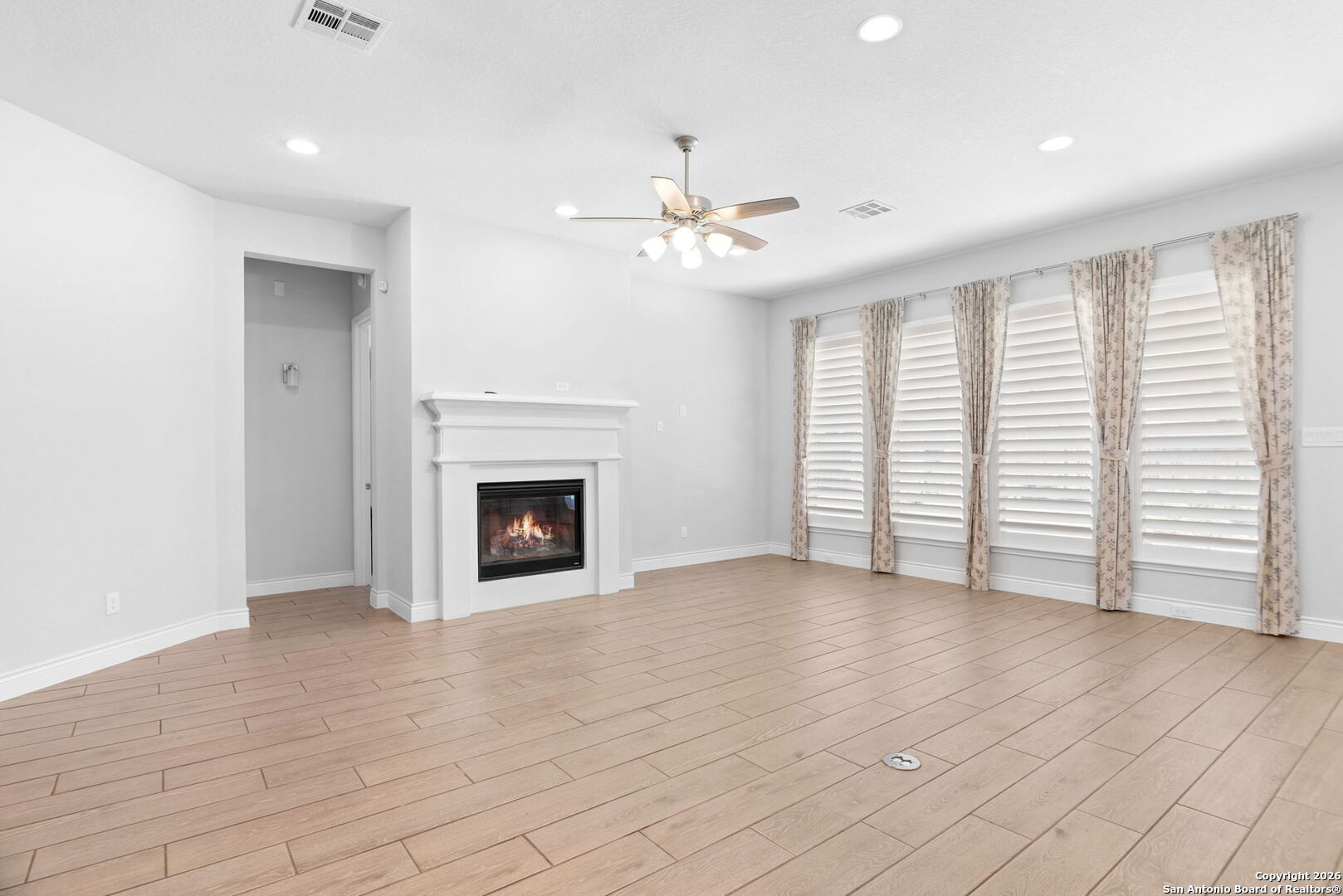 3136 Little Creek Path Seguin, TX 78155 - Photo 7 of 37