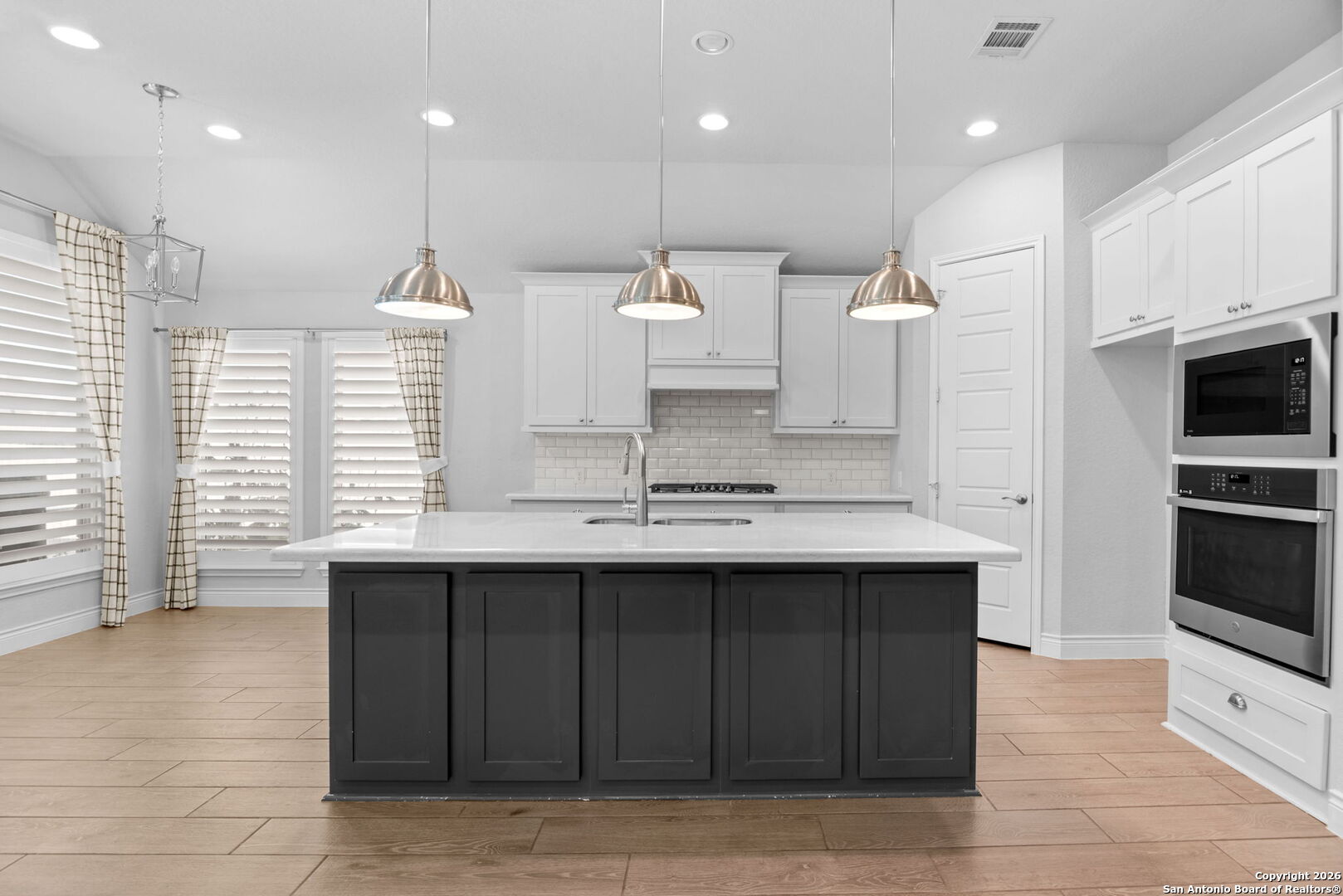 3136 Little Creek Path Seguin, TX 78155 - Photo 10 of 37