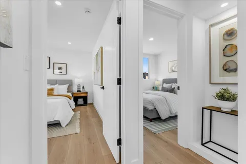 a en suite bathroom with a sink and a mirror