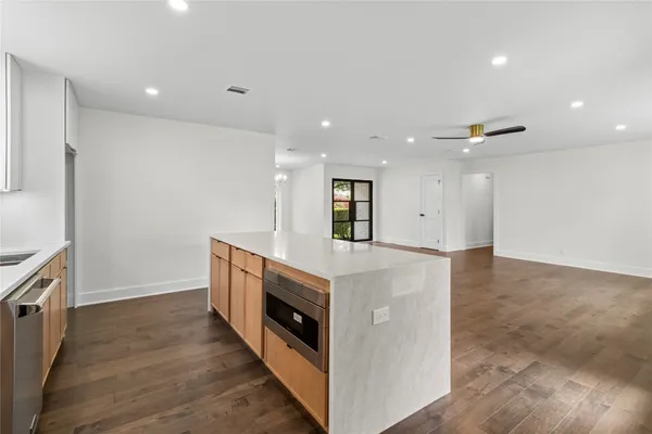 $3,050 | 2823 Stetson Lane, Houston, TX 77043