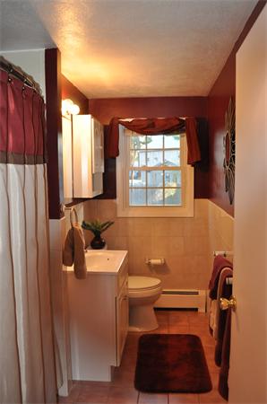 5 Jeannine Road Bellingham, MA 02019 - Photo 8 of 17 Gallery Image 8