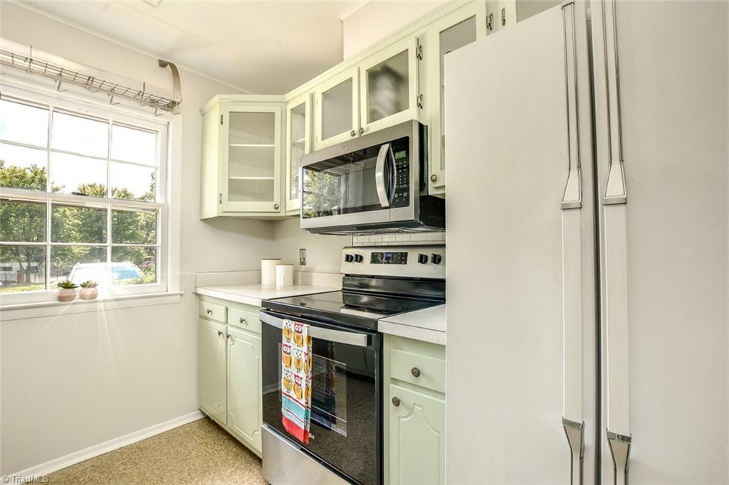 2902 St Marks Road Southwest, Unit C Winston-Salem, NC 27103 - Photo 4 of 31 Gallery Image 4