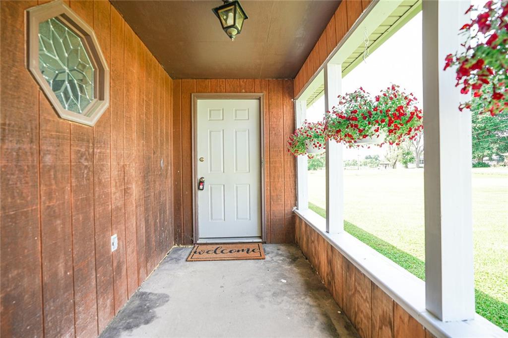 1835 Bade Road Indianapolis, IN 46239 - Photo 8 of 52 Gallery Image 8