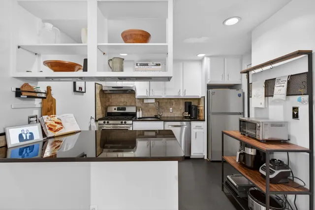 $825,000 | 456 9th Street, Unit 19, Hoboken, NJ 07030