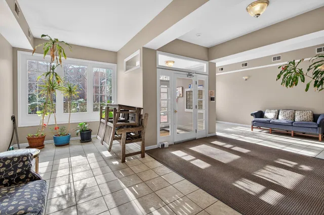 $825,000 | 456 9th Street, Unit 19, Hoboken, NJ 07030