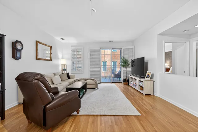 $825,000 | 456 9th Street, Unit 19, Hoboken, NJ 07030