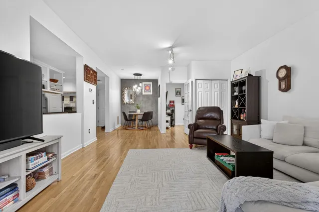 $825,000 | 456 9th Street, Unit 19, Hoboken, NJ 07030