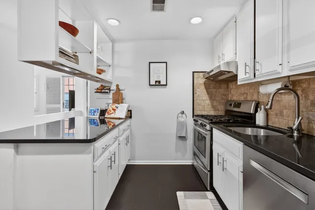 $825,000 | 456 9th Street, Unit 19, Hoboken, NJ 07030