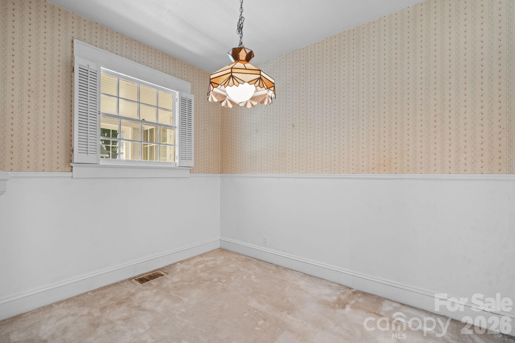 608 1st Street West Conover, NC 28613 - Photo 27 of 35