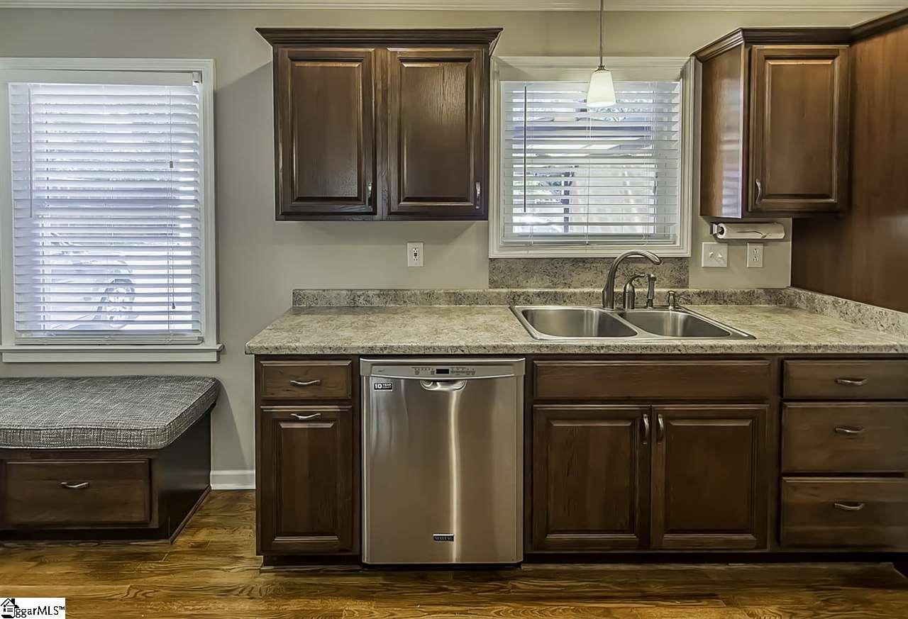 115 Keith Drive Greenville, SC 29607 - Photo 3 of 36 Gallery Image 3