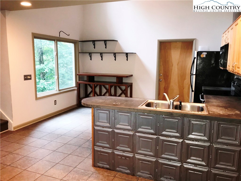 215 Rocky Creek Road Boone, NC 28607 - Photo 8 of 36 Gallery Image 8
