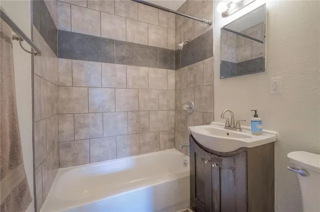 $198,000 | 724 North 80 Place, Kansas City, KS 66112