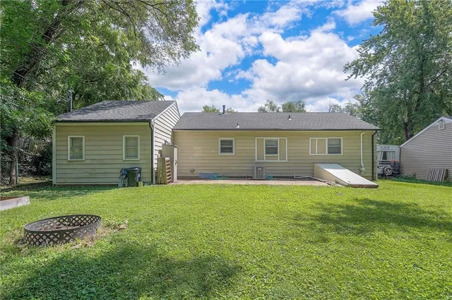 $198,000 | 724 North 80 Place, Kansas City, KS 66112