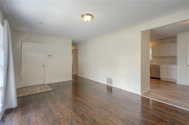 $198,000 | 724 North 80 Place, Kansas City, KS 66112