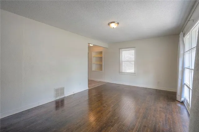 $198,000 | 724 North 80 Place, Kansas City, KS 66112