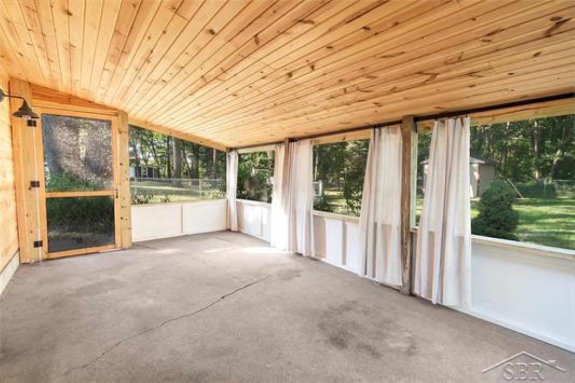 2471 Old Kawkawlin Road Kawkawlin, MI 48631 - Photo 28 of 36