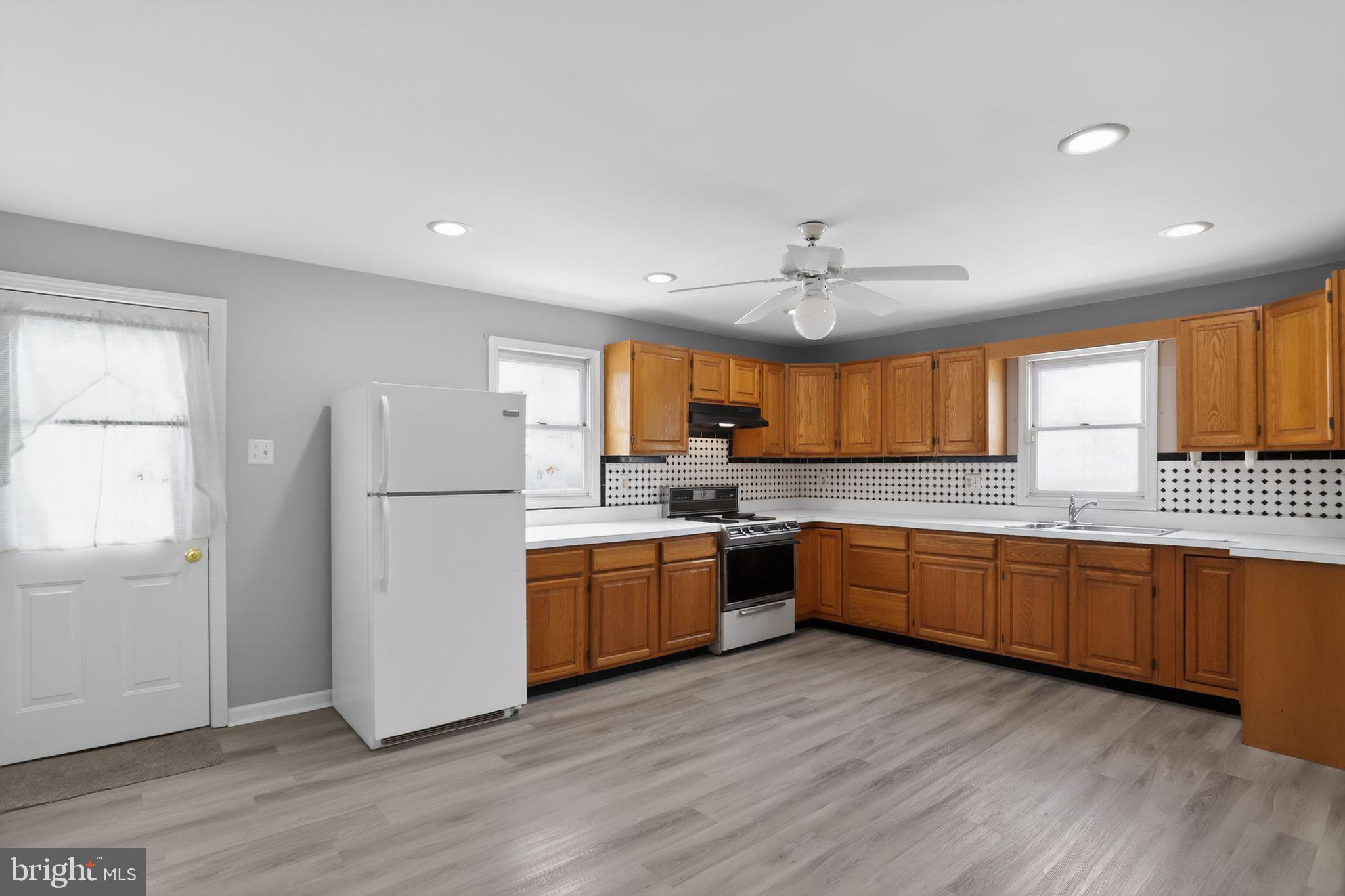 998 Upper Gulph Road Wayne, PA 19087 - Photo 8 of 24