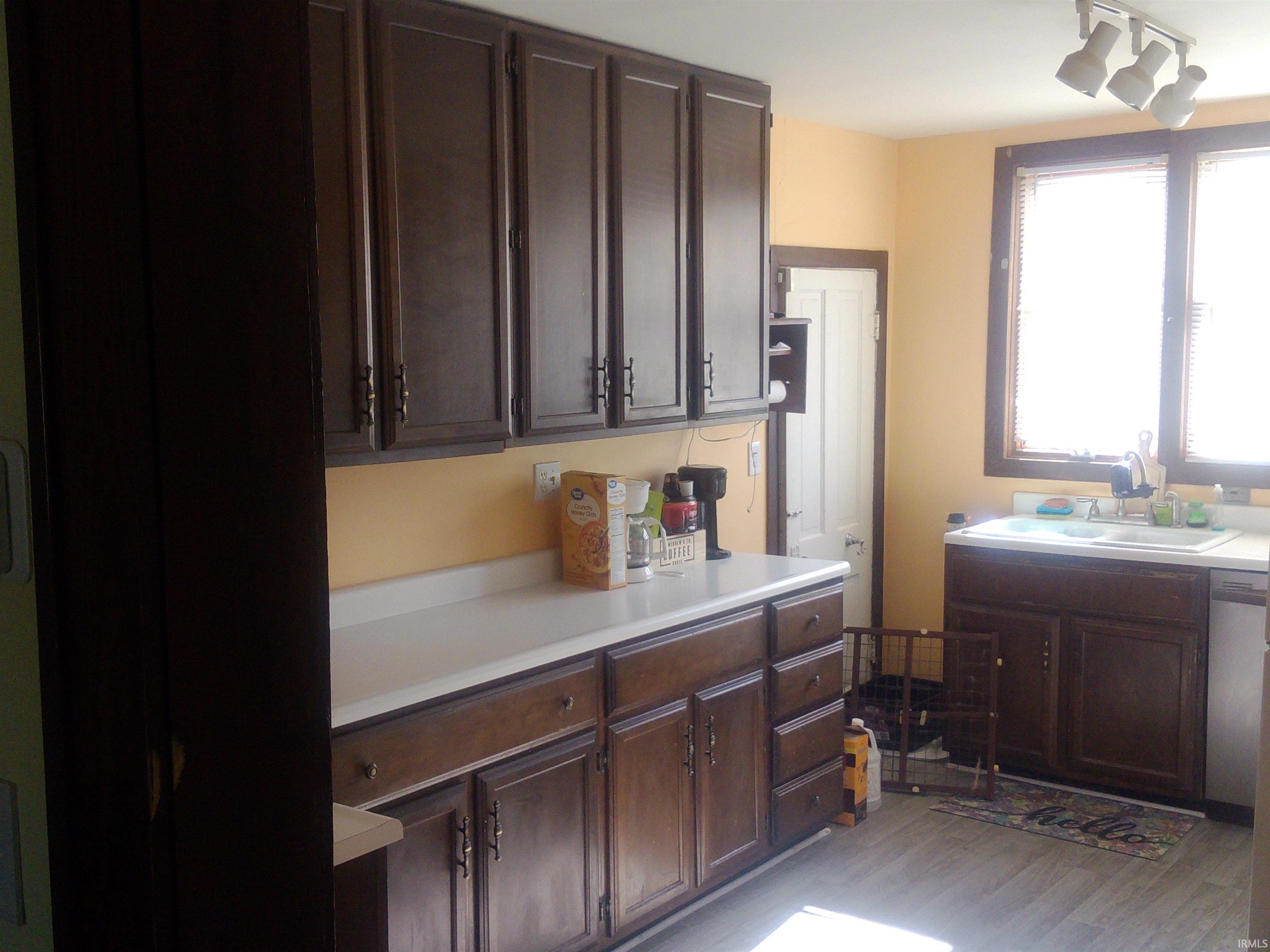 1121 Smith Street Logansport, IN 46947 - Photo 3 of 28