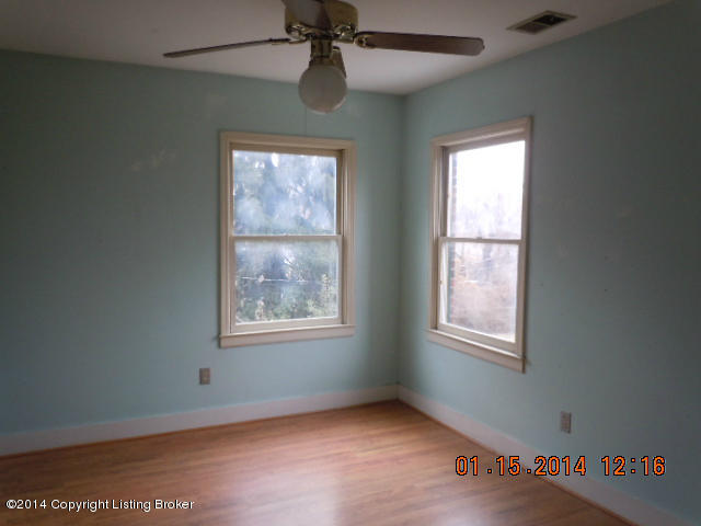 3314 Robin Road Louisville, KY 40213 - Photo 8 of 12 DSCN9420