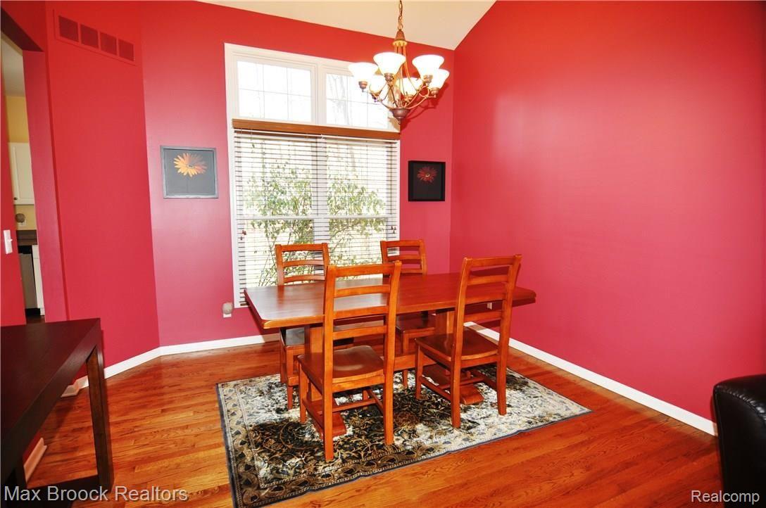 699 Twin Oaks Court Rochester, MI 48307 - Photo 13 of 65 DSC_0057.JPG