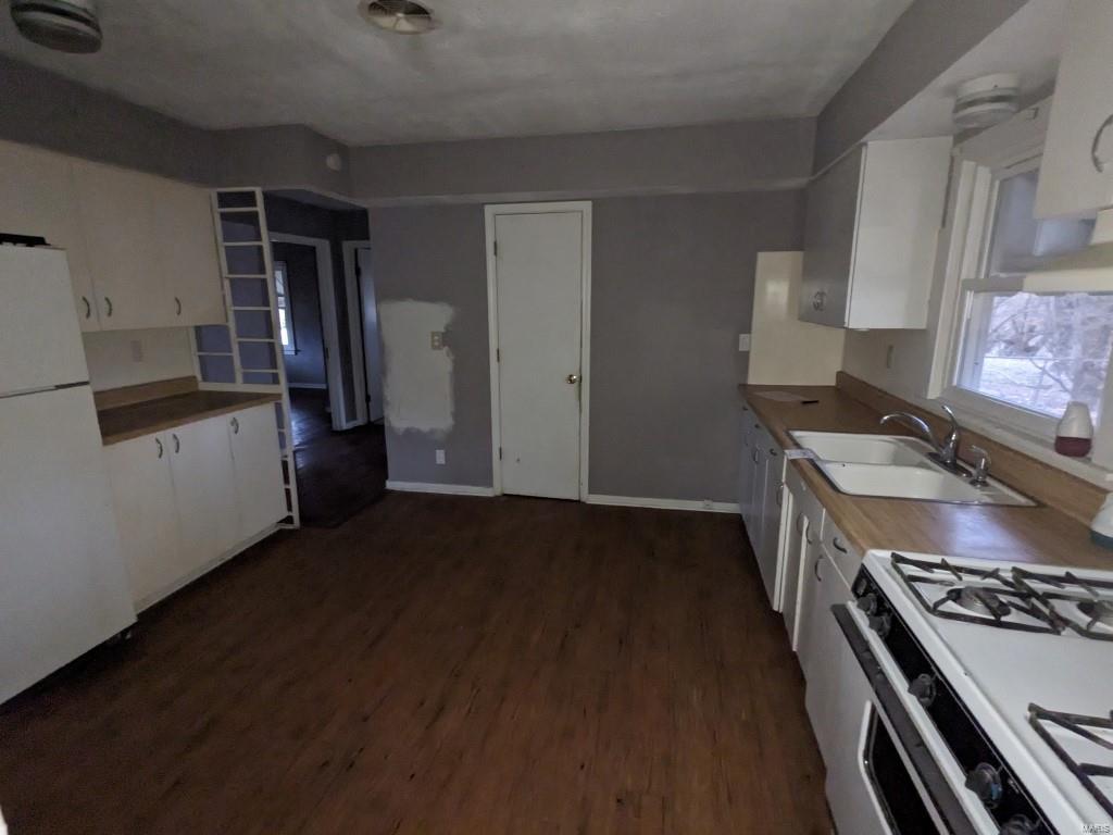 9335 Bunkum Road Fairview Heights, IL 62208 - Photo 4 of 10 Gallery Image 4