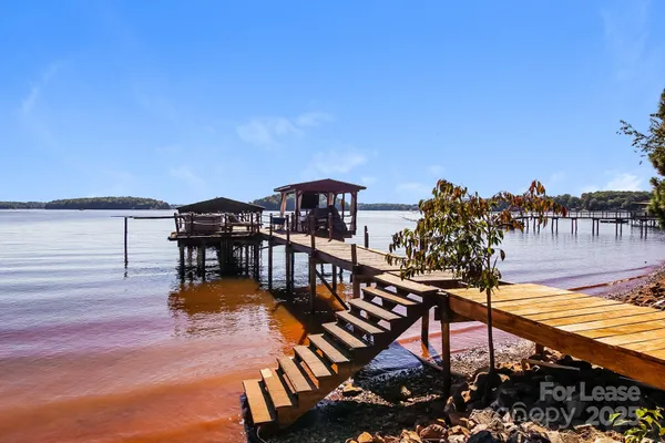 $3,000 | 17120 Belle Isle Drive, Unit A, Cornelius, NC 28031