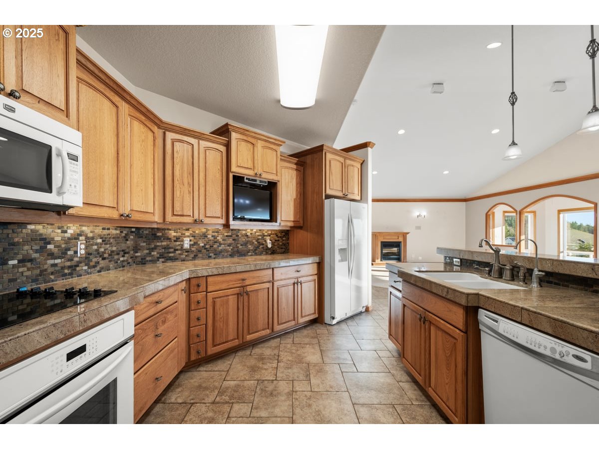 303 Varsity Road Kalama, WA 98625 - Photo 23 of 47 Gallery Image 23